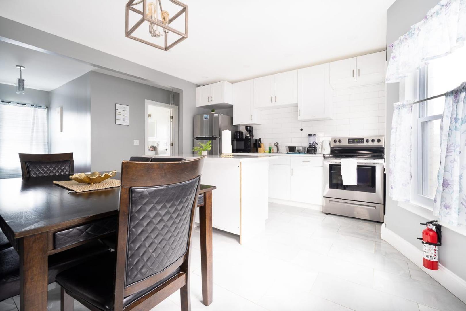 Comfy 4Br, 1 Bath Near The Falls & Casino Niagara Falls Exterior photo